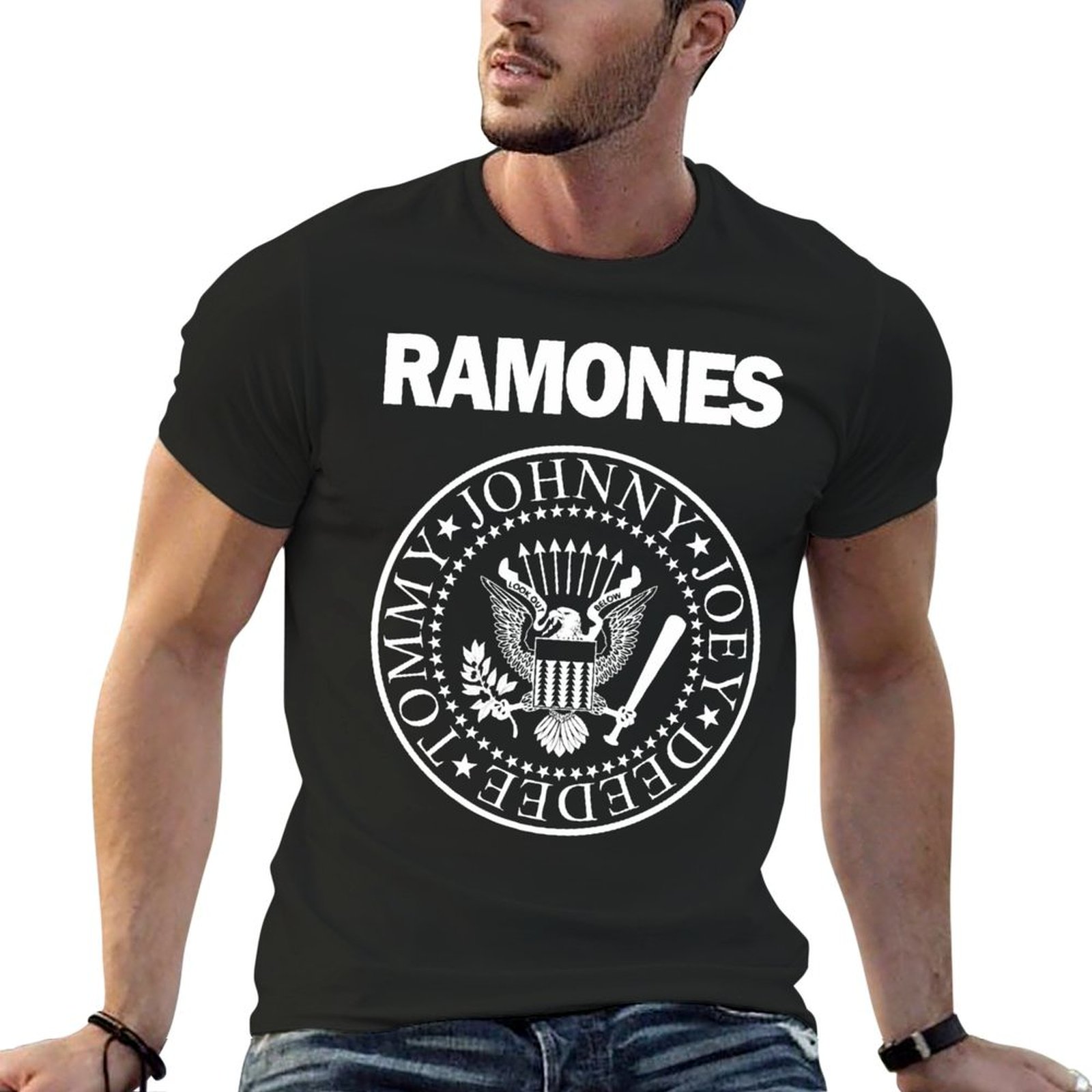 The Ramone Merch Essential T-S - Anime Merch Shopping recension och pris